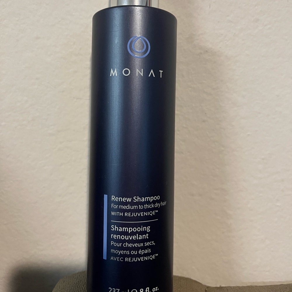 Monat Renew shampoo